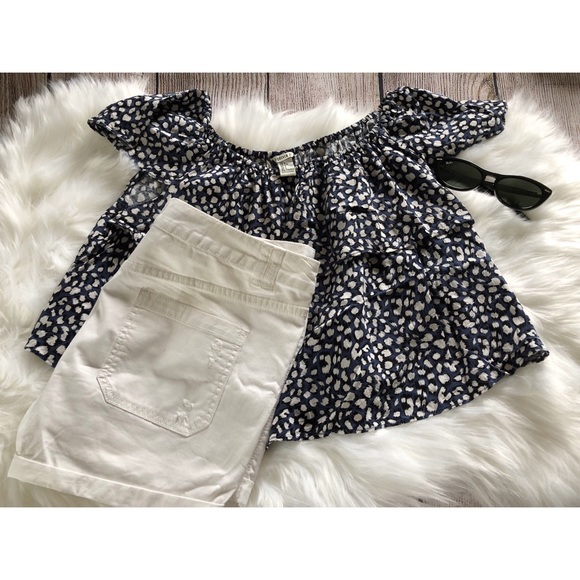 Forever 21 Off-the-shoulder Flounce Top - Picture 2 of 4